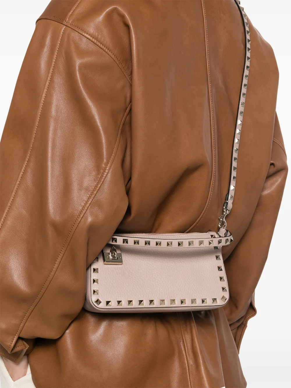 Valentino Garavani Kleine Rockstud kalfsleren crossbodytas Roze