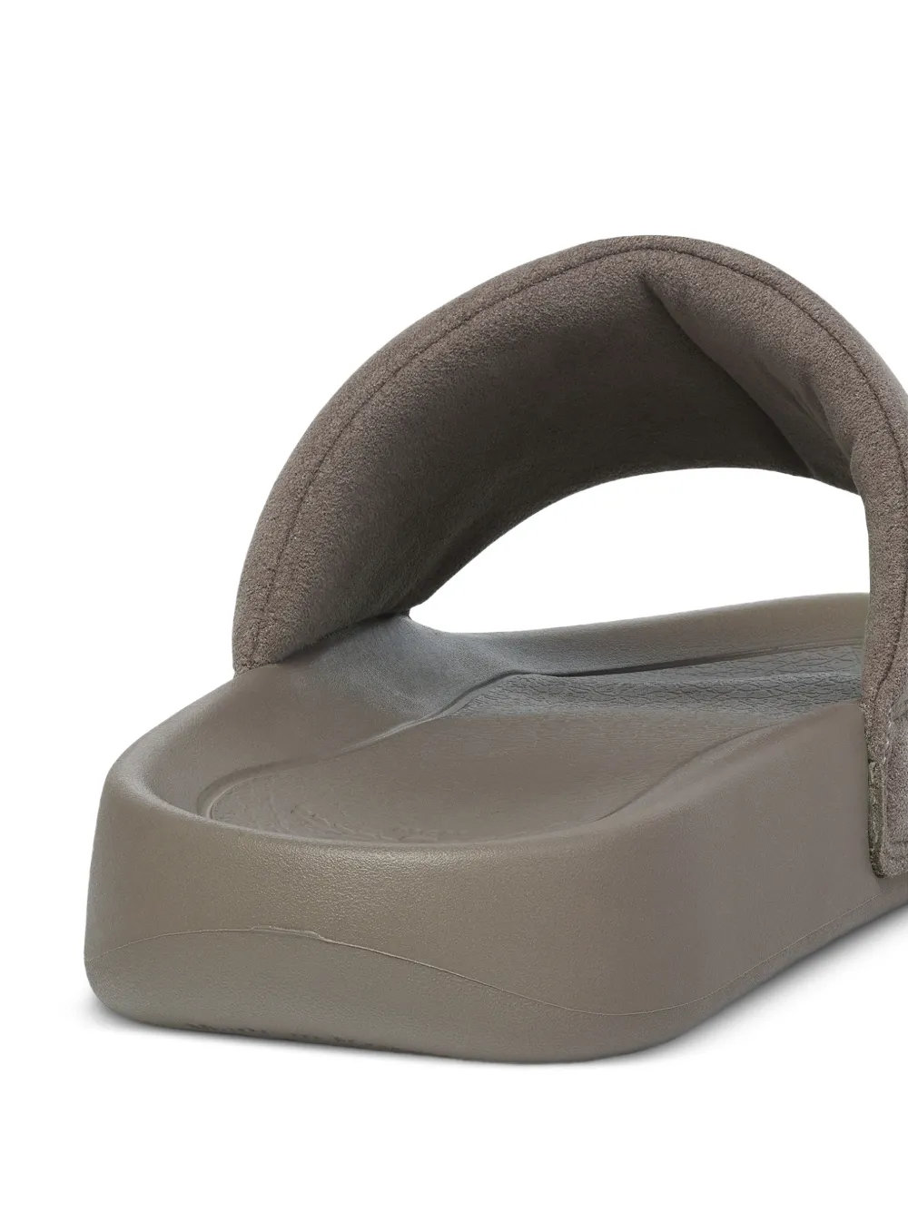 MCM we the best ultrasuede slides Grijs