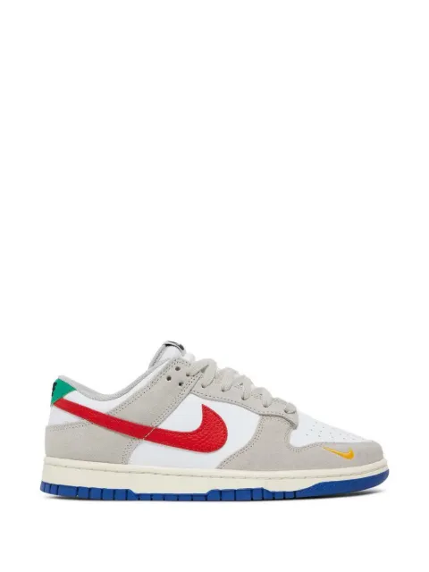 Nike Dunk Low sneakers