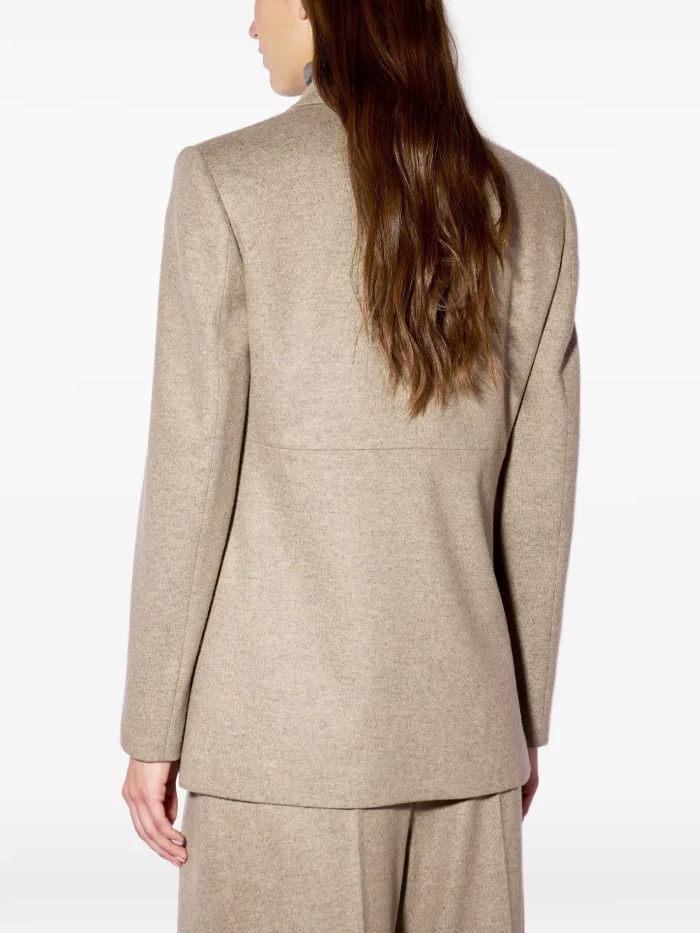 Liviana Conti Jack met dubbele rij knopen en puntige revers Beige