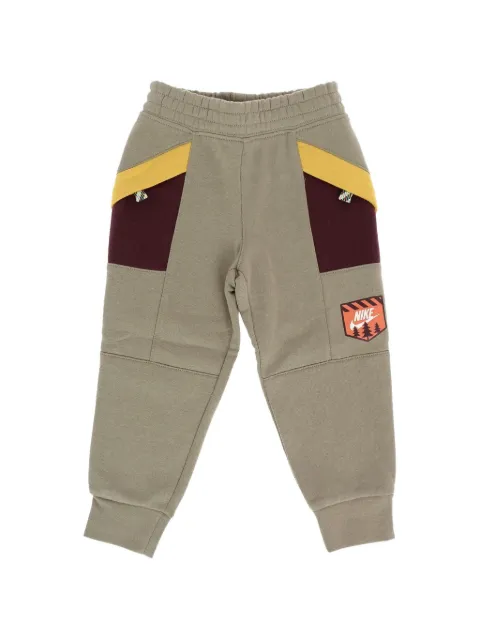 Nike Kids pantalones de chándal con parche del logo