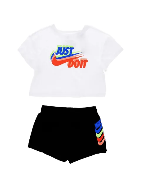 Nike Kids T-shirt og shorts-sæt med logotryk