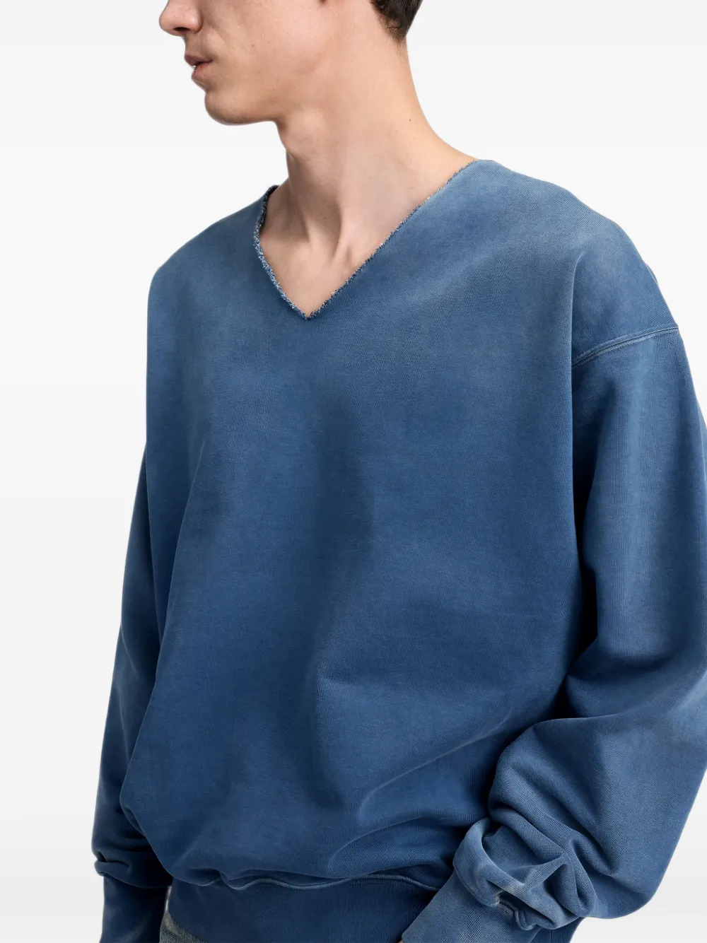 Maison Margiela Sweater met V-hals en verwassen effect Blauw