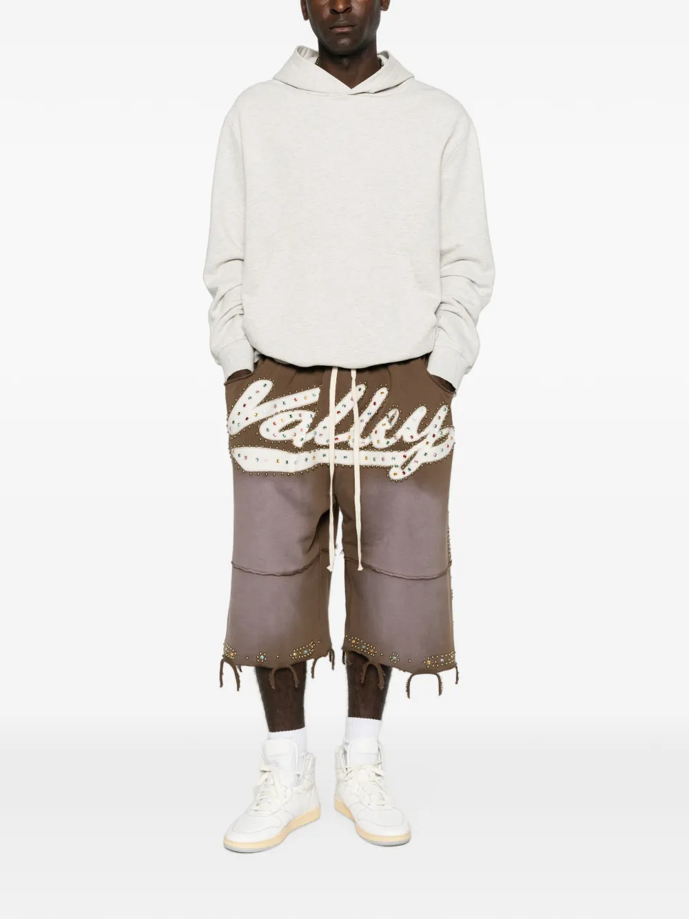 Vale embellished logo-patch shorts - Marrone