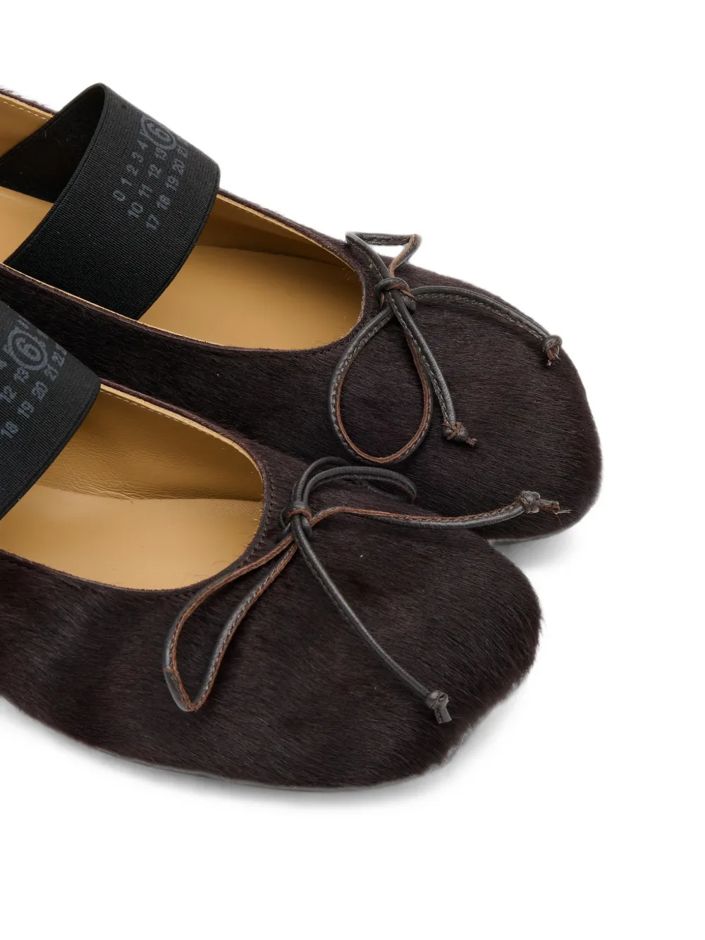 MM6 Maison Margiela Anatomic Numeric elastic ballerinas in ponyhair Bruin
