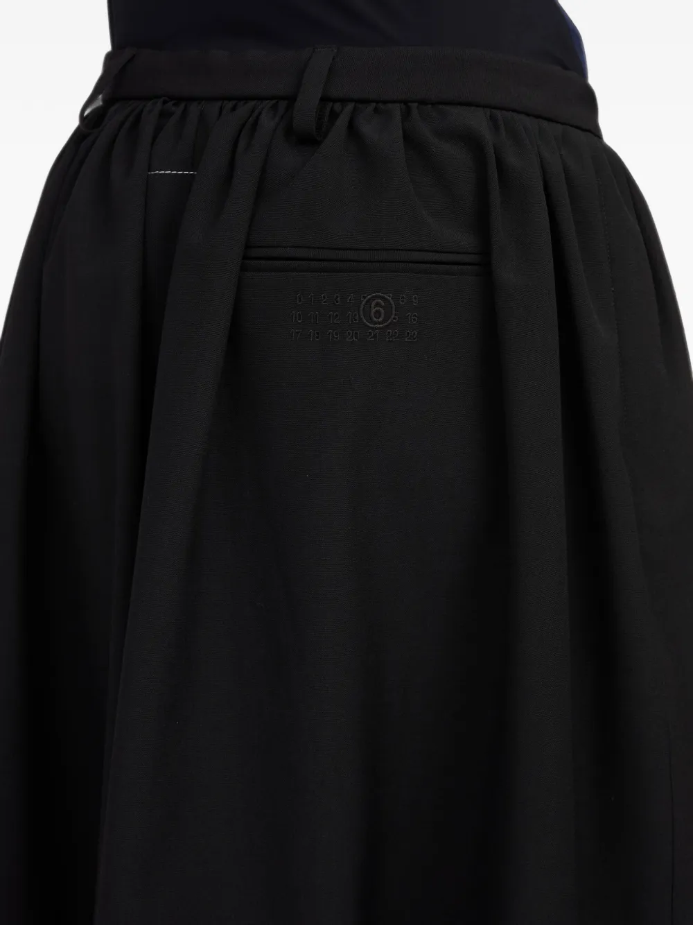 MM6 Maison Margiela Gathered Pleated Shorts | Black | FARFETCH