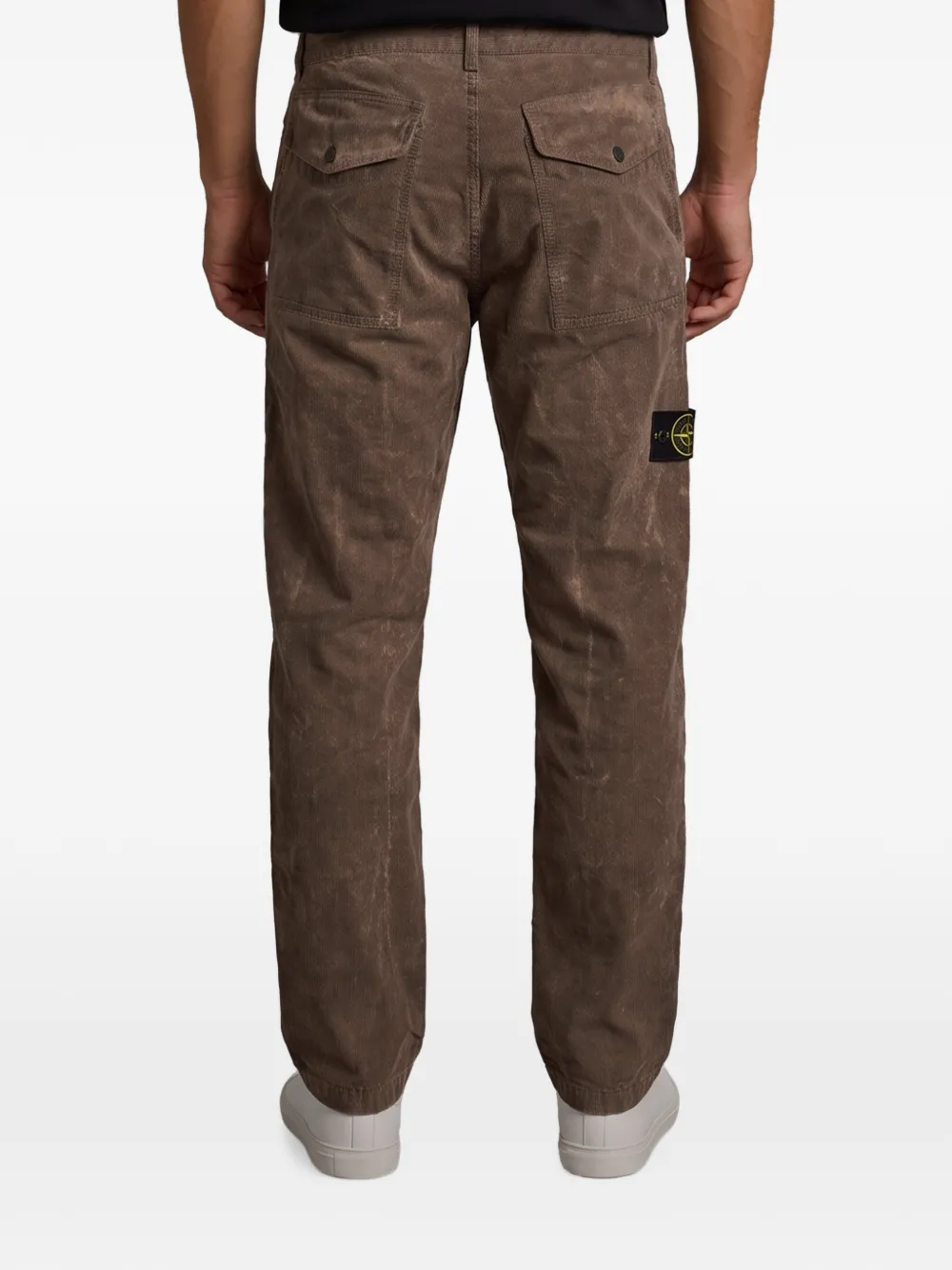 Stone Island 3100039 ribfluwelen chino met Terra-effect Bruin