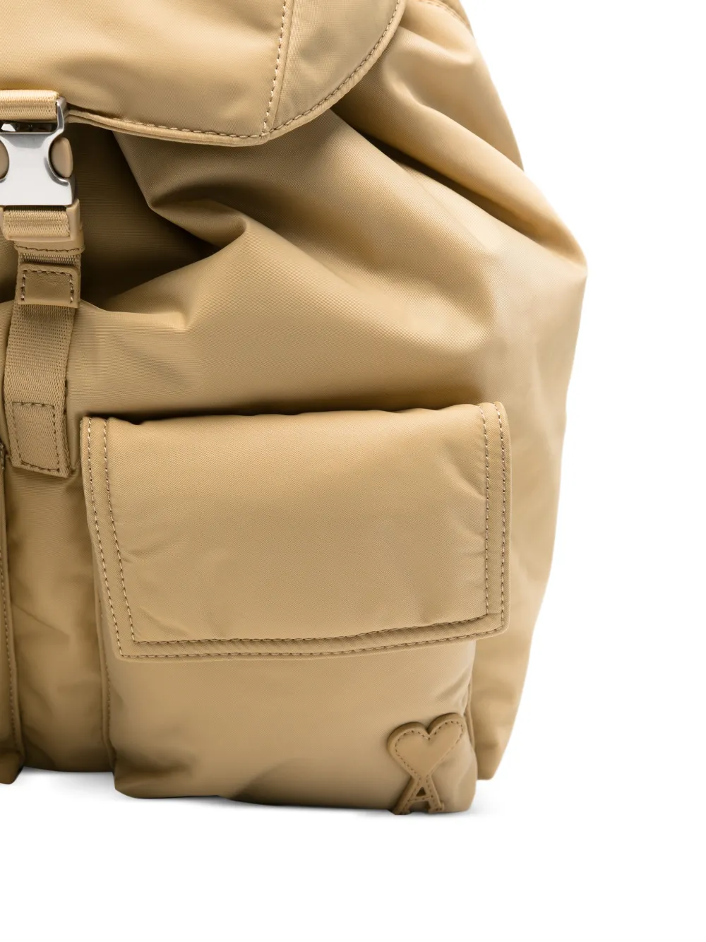 AMI Paris Ami de Coeur rugzak met gespsluiting Beige