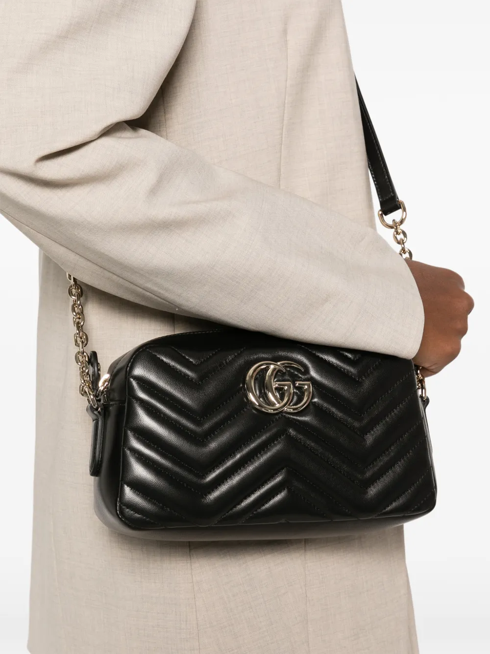 Gucci GGマーモント キルティング レザーカメラ ショルダーバッグ S