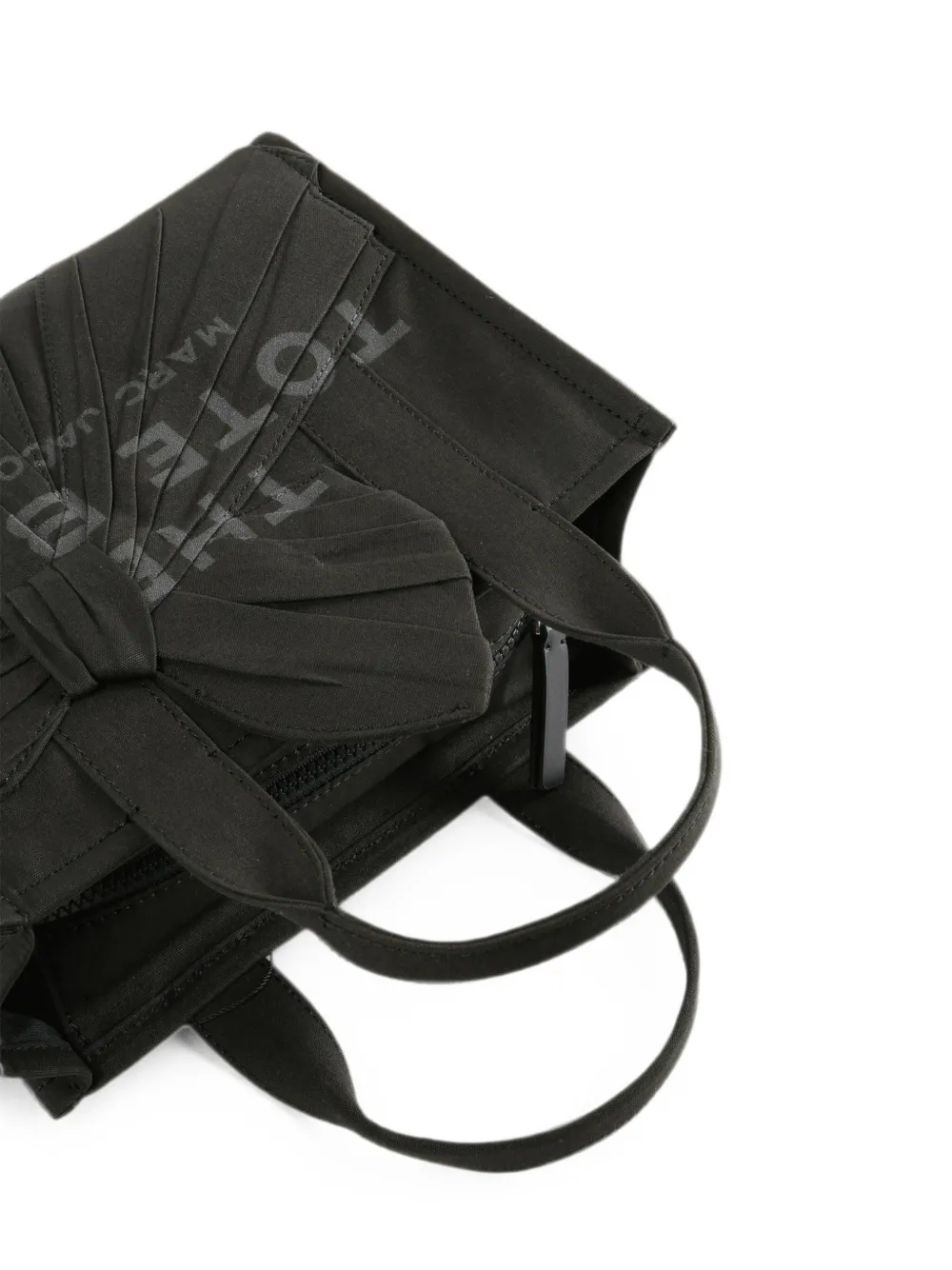 Marc Jacobs The Tote shopper met strikdetail Zwart