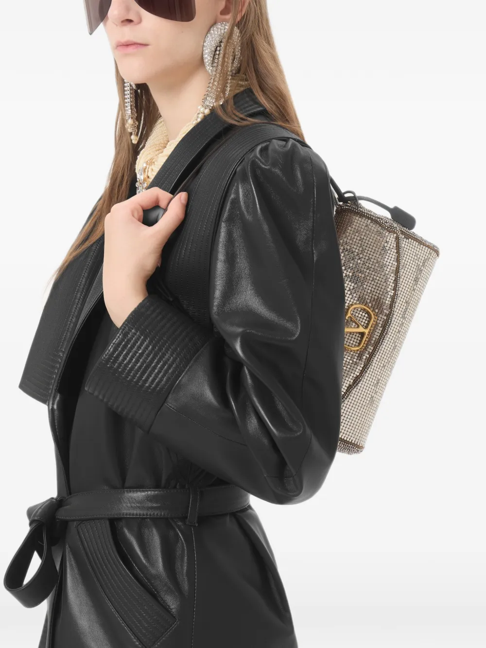 Valentino Garavani DeVain kleine schoudertas van metallic mesh Zilver