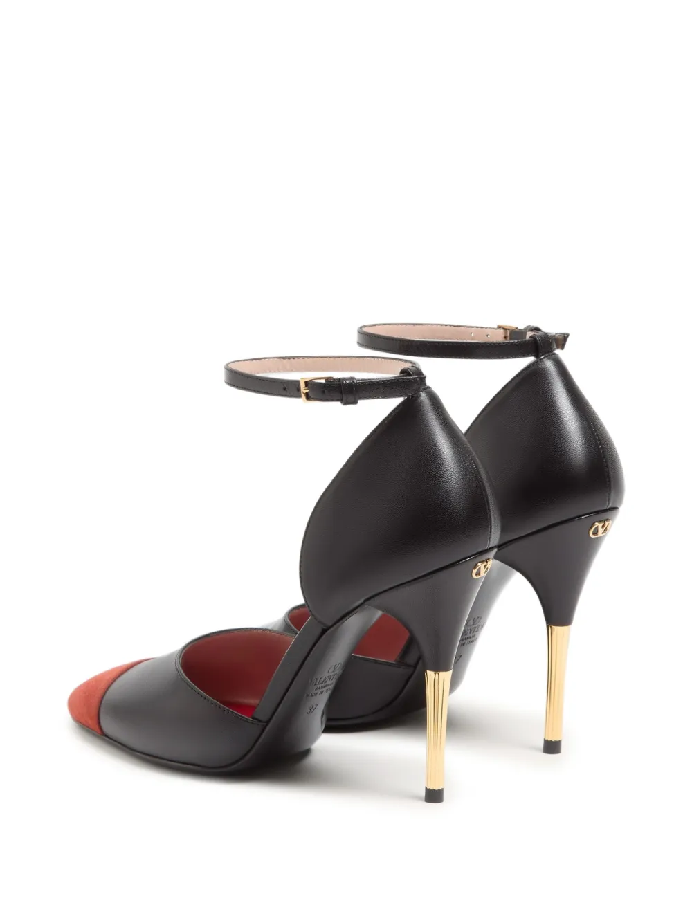 Valentino Garavani 105 mm D'Orsay Sinead pumps van geitenleer en suède Zwart