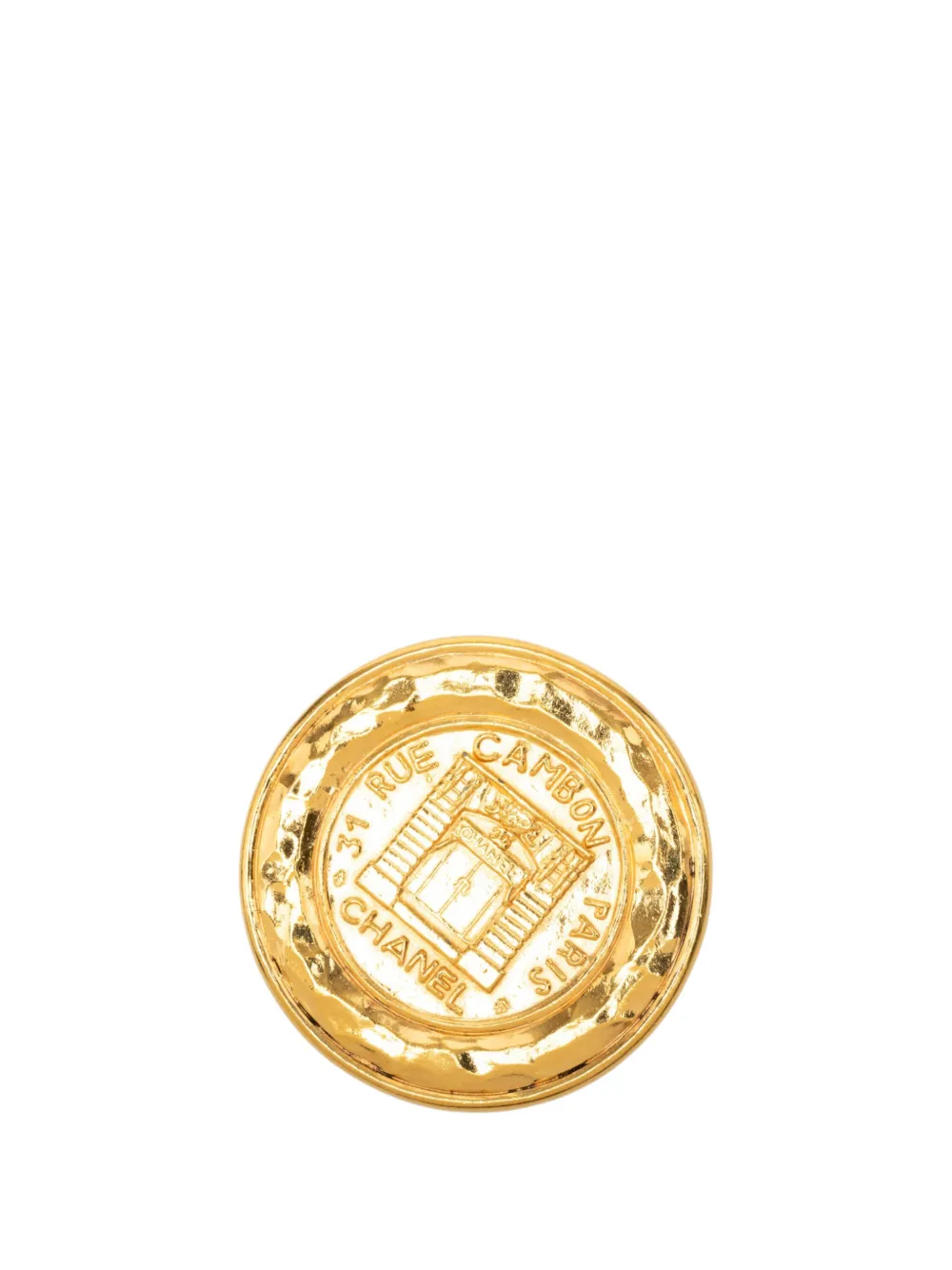 CHANEL Pre-Owned 1970-1980 Gold Plated 31 Rue Cambon Medallion Pin Brooch costume brooch - Oro