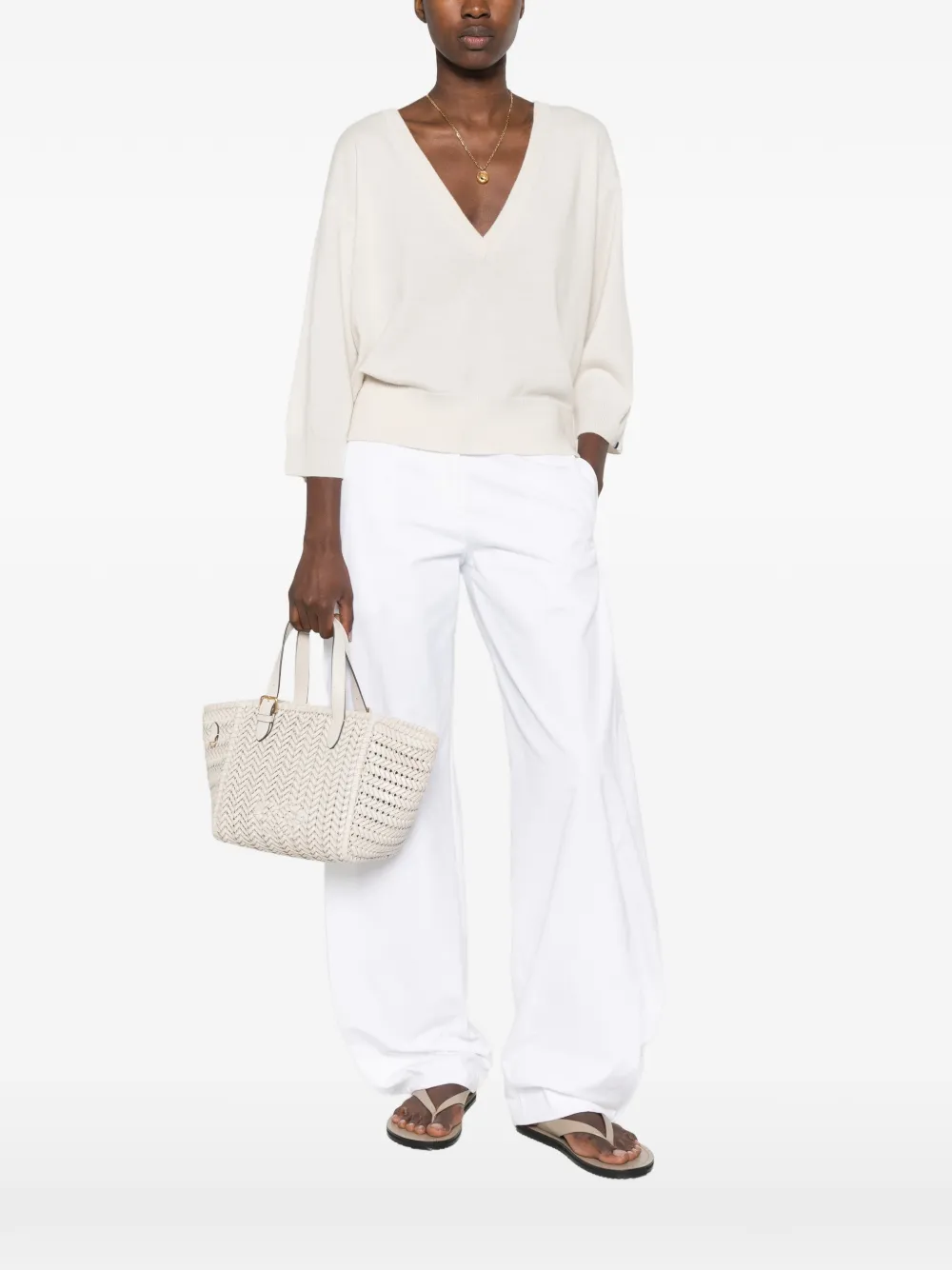 extreme cashmere Pearl trui met V-hals en cropped mouwen Beige