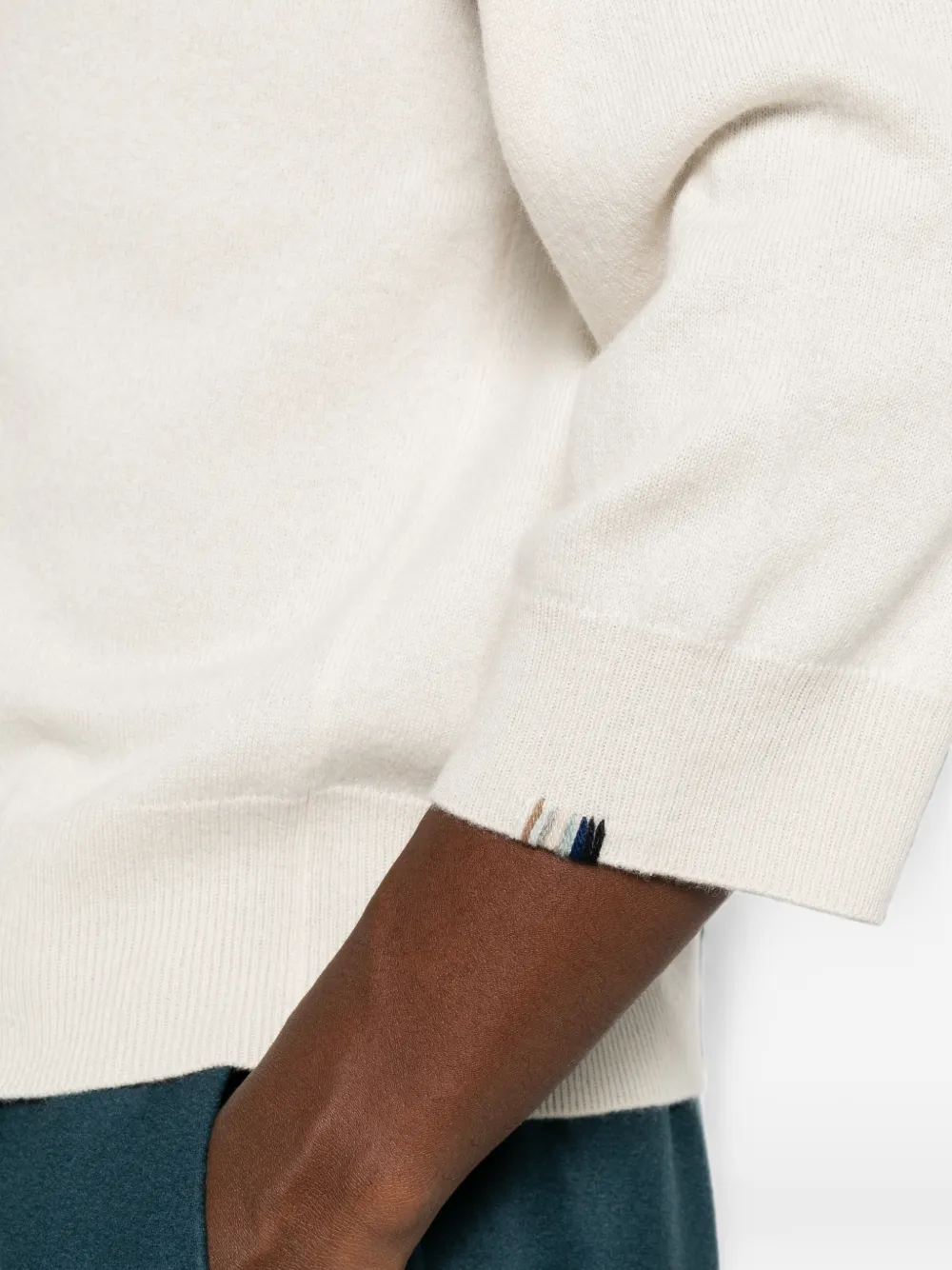 extreme cashmere Pearl trui met V-hals en cropped mouwen Beige