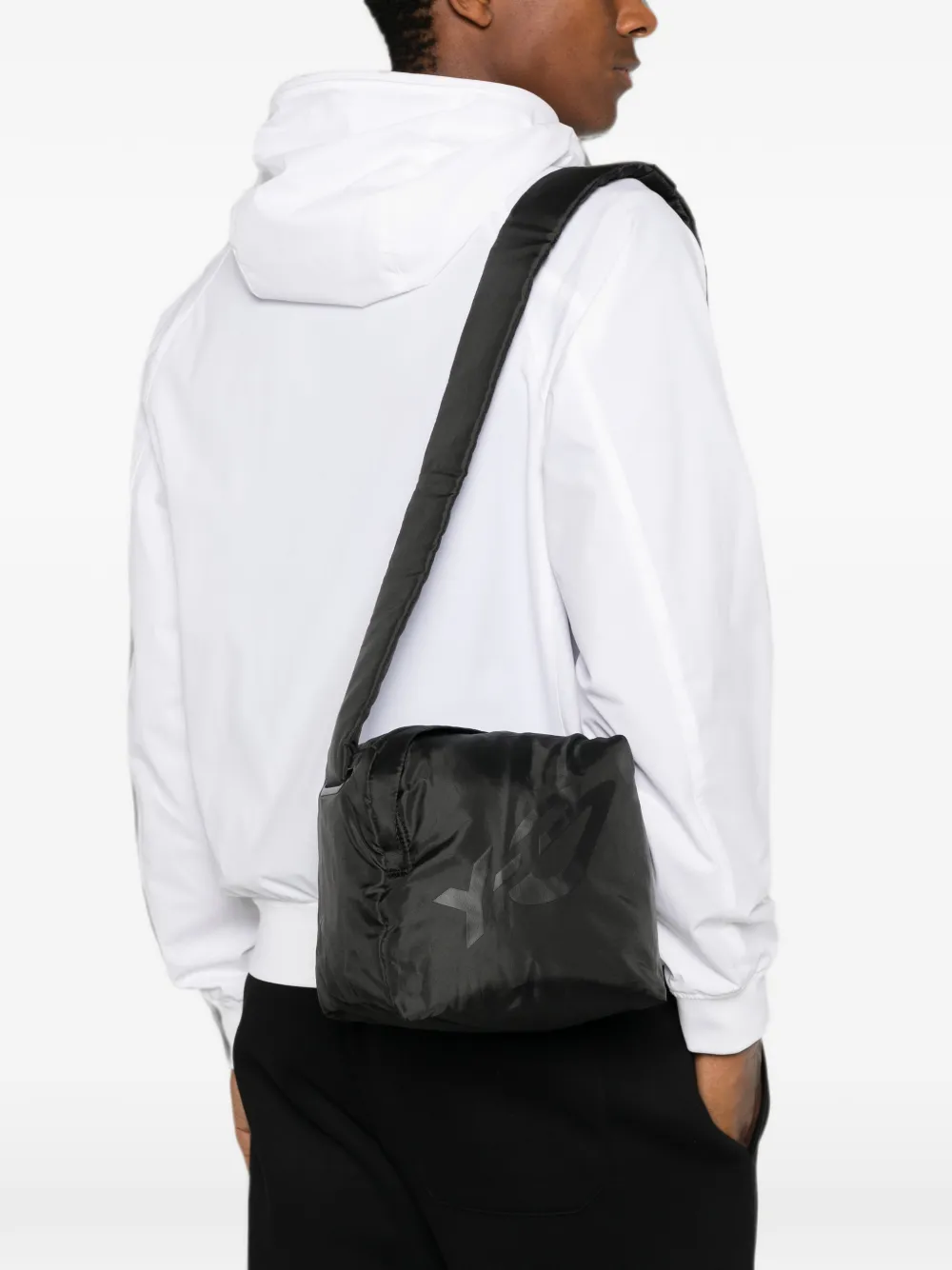 Y-3 Padd gewatteerde messengertas met logoprint Zwart