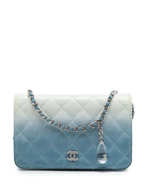 CHANEL Pre-Owned 2018 CC Quilted Ombre Patent and Aged Calfskin Crystal Wallet On Chain crossbody bag