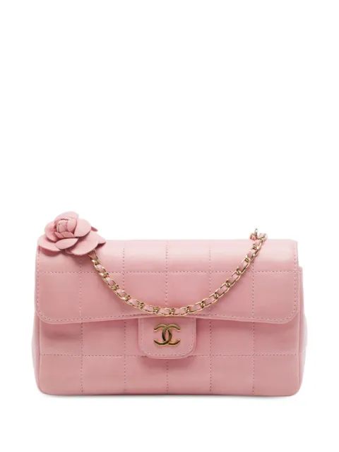 CHANEL Pre-Owned Borsa a tracolla CC Chocolate Bar mini in pelle di agnello con battente e dettaglio camelia 2003-2004