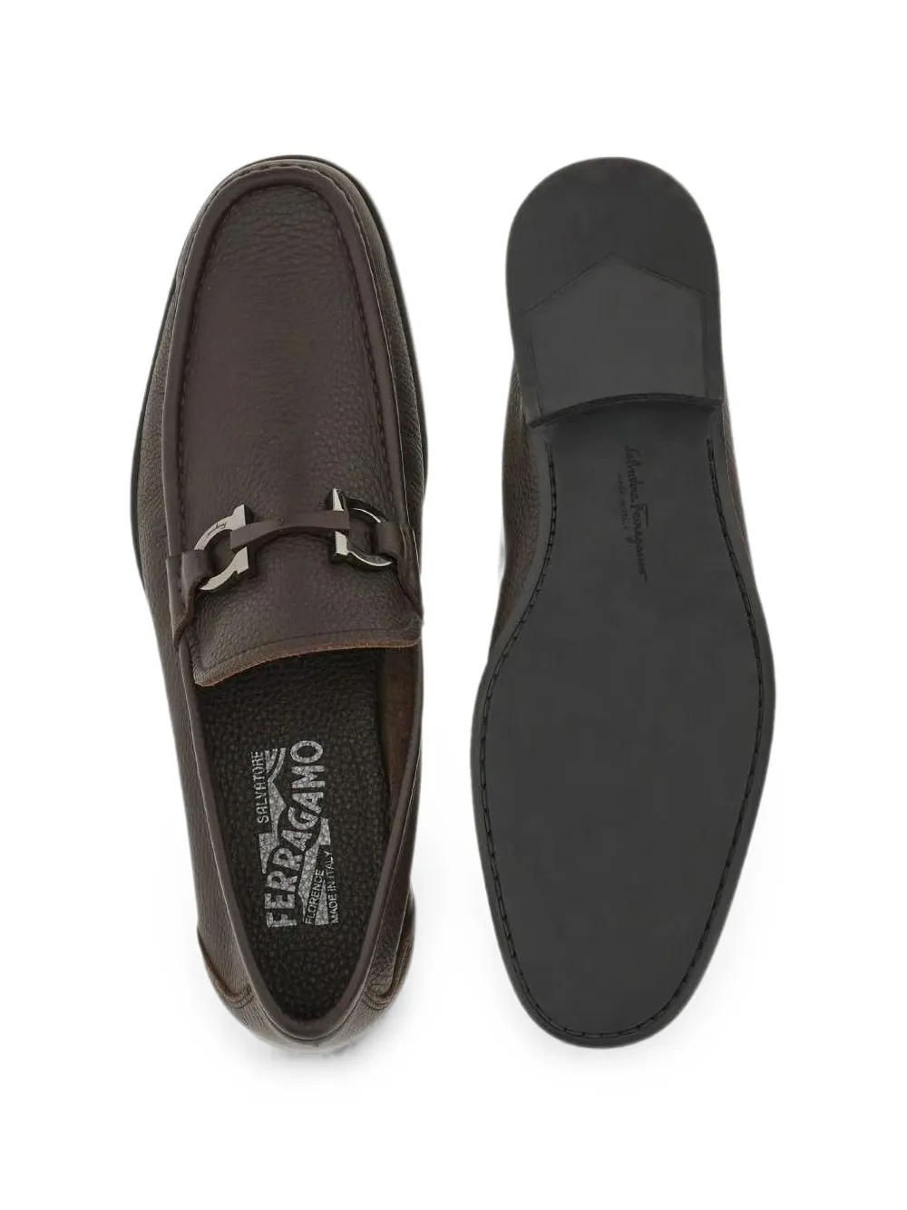 Ferragamo Gancini loafers met gesp Bruin