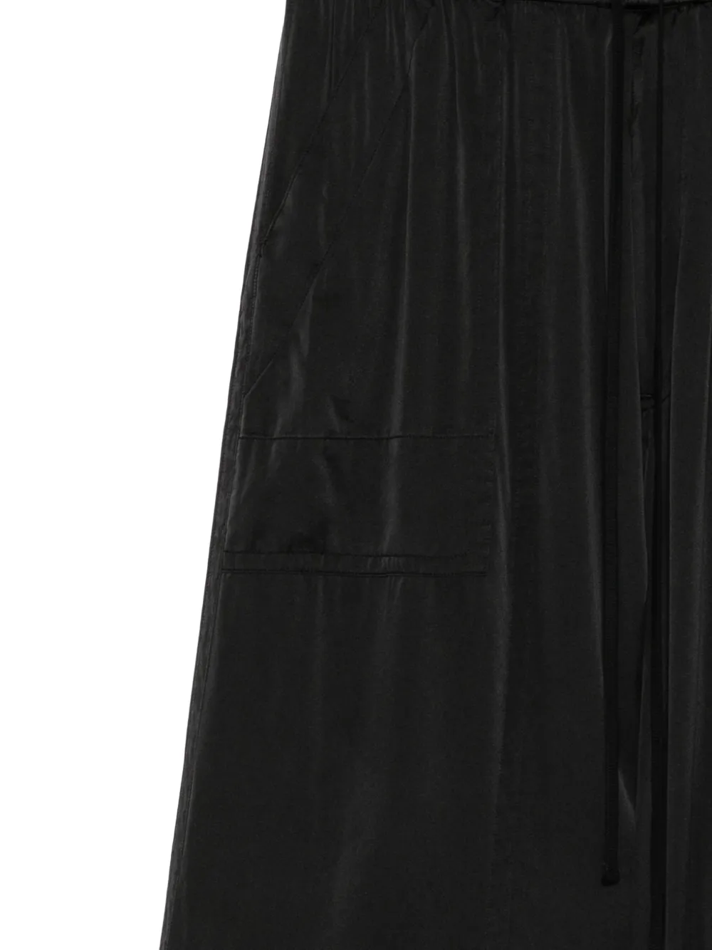 Julius Broek met trekkoordtaille en zakdetail Zwart