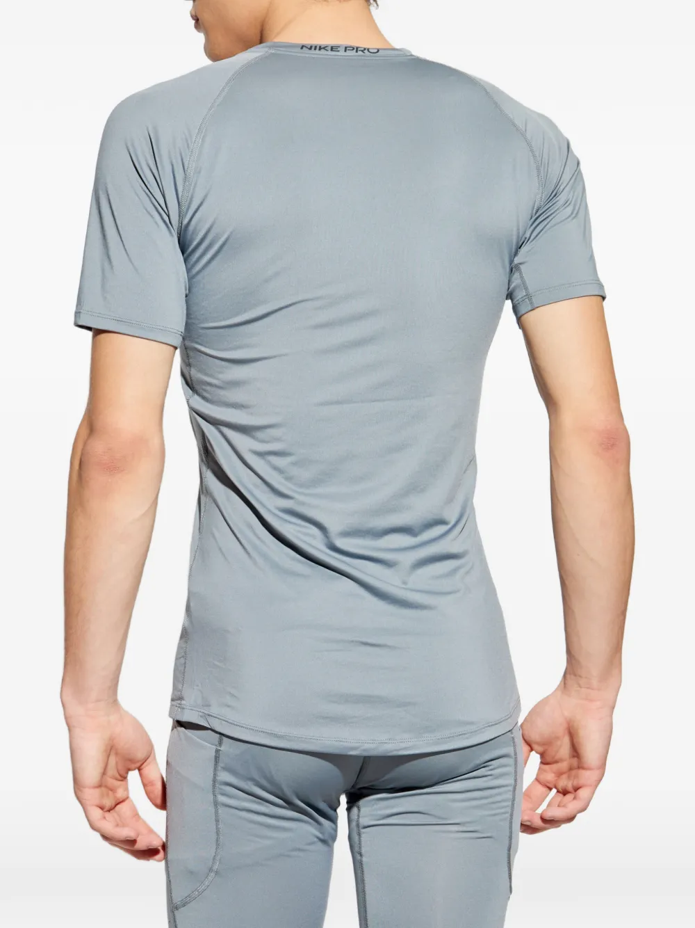 Nike Pro Dri-FIT strakke fitnesstop met korte mouwen Grijs