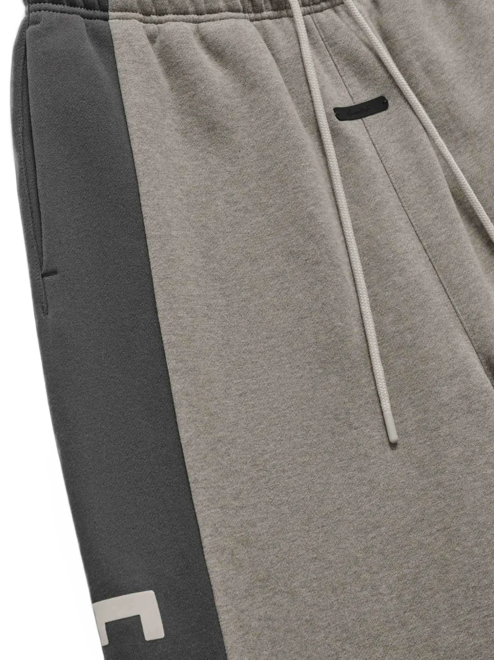 FEAR OF GOD ESSENTIALS Gerafelde joggingbroek met vlakken Grijs