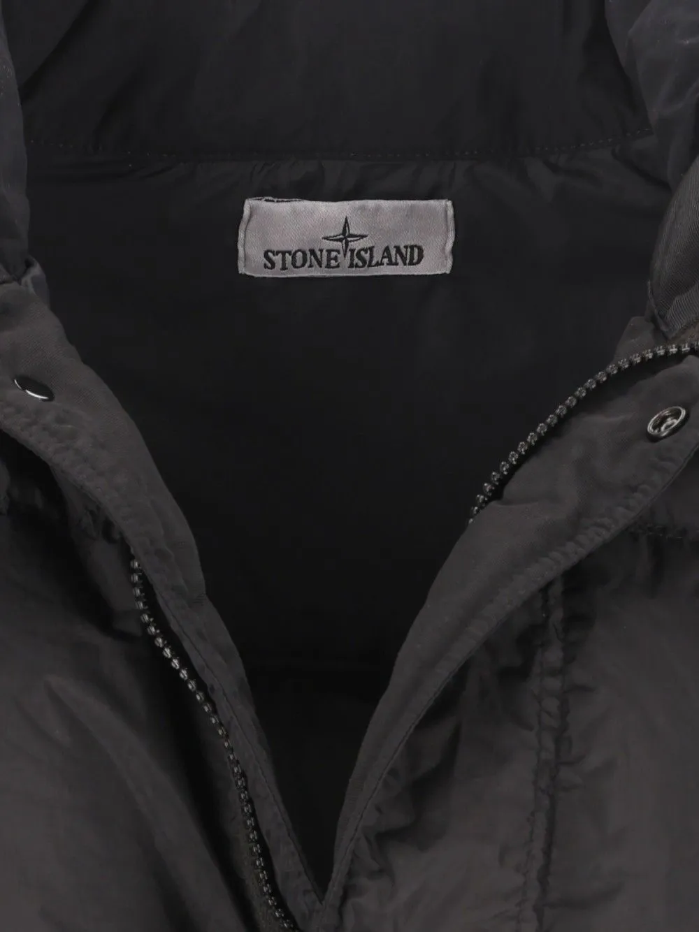 Stone Island 4100109 Crinkle Reps NY donsjack met windbestendigheid Zwart