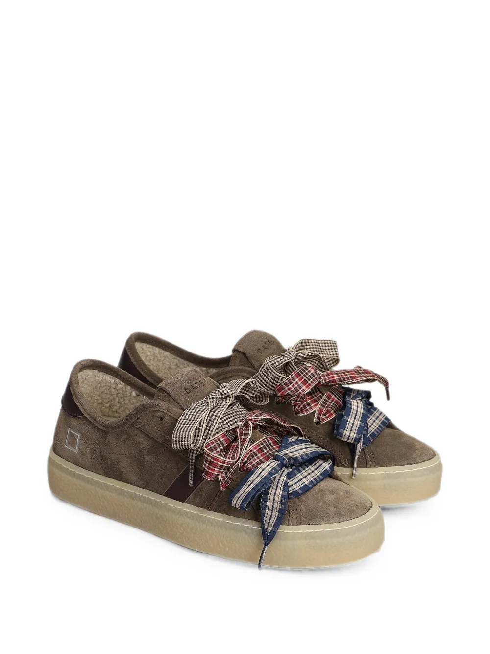 D.A.T.E. Suède sneakers verfraaid met strik Bruin