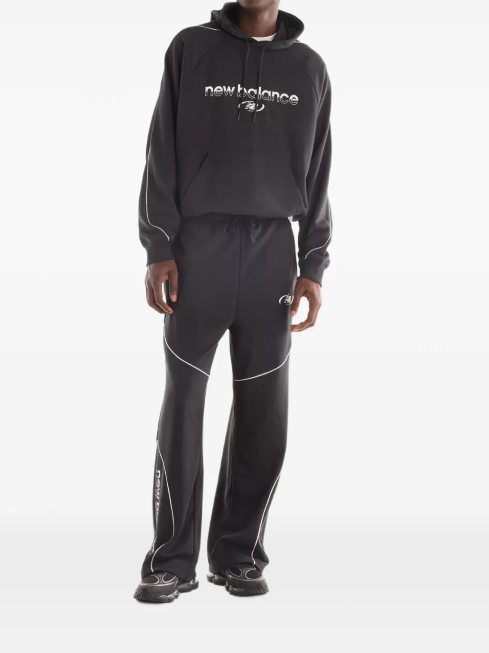 New Balance Trackside french-terry crew hoodie Zwart