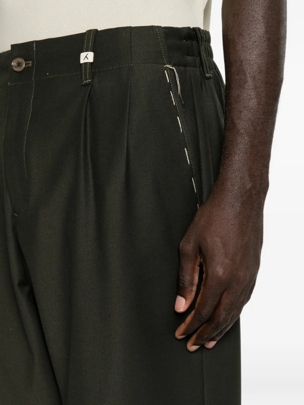 Myths Straight broek met geplooide voorkant Groen