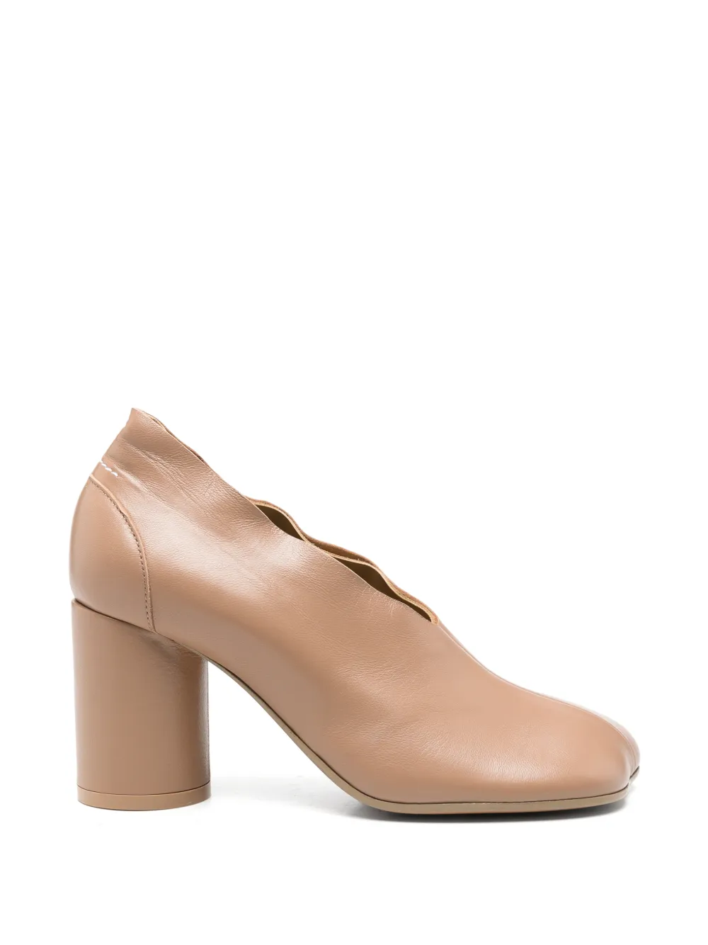 MM6 Maison Margiela leather pumps Beige