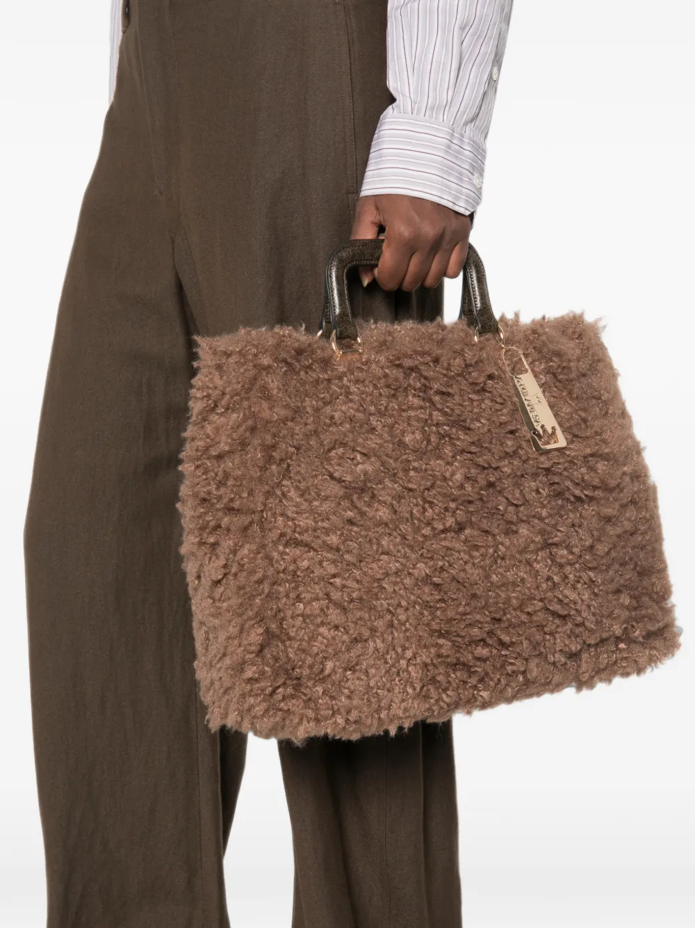 la milanesa Amal clutch van imitatielamswol Bruin