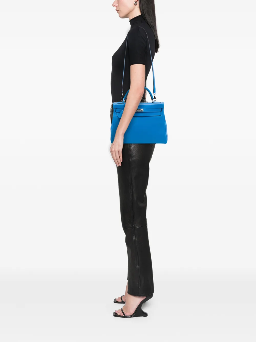 Hermès Pre-owned 2016 Clemence Kelly II Retourne 32 Satchel in Blue, view 2