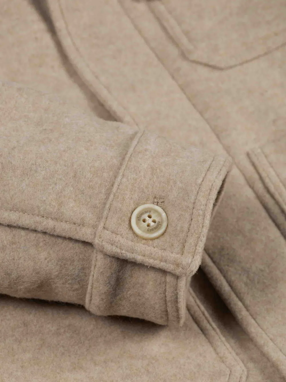 Eleventy Kids Jack met opgestikte zak Beige