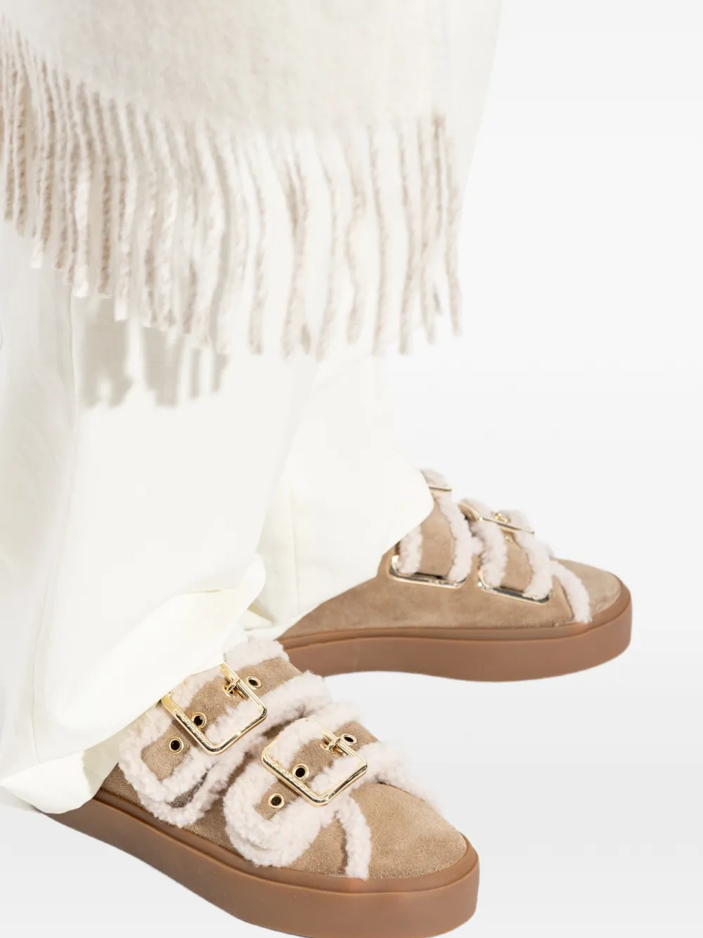 Inuikii Sneakers met lammy afwerking en gesp Bruin
