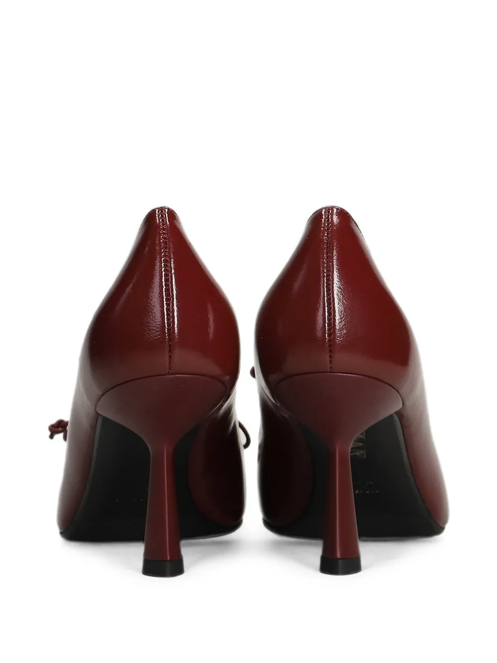 Chantal Pumps met puntige neus en veters Rood