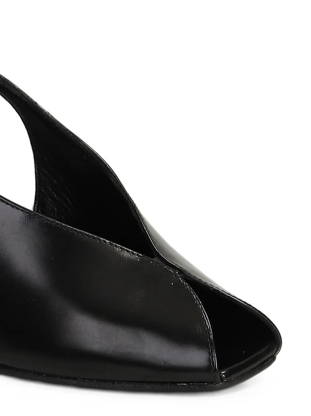 Chantal Pumps met open neus en gespsluiting Zwart