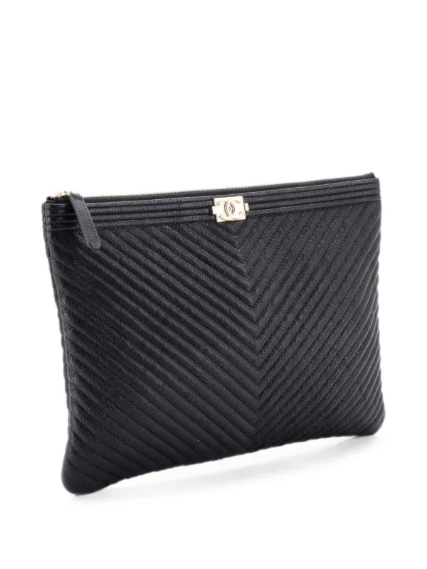 レア　希少　CHANEL ボーイシャネル　ブラック クラッチバッグ CHANEL Pre-Owned Boy O Case シェブロン キャビア クラッチバッグ M