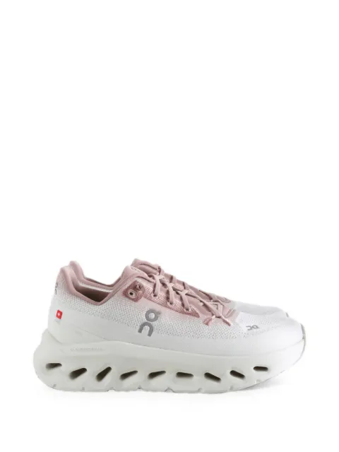 On  Cloudtilt sneakers