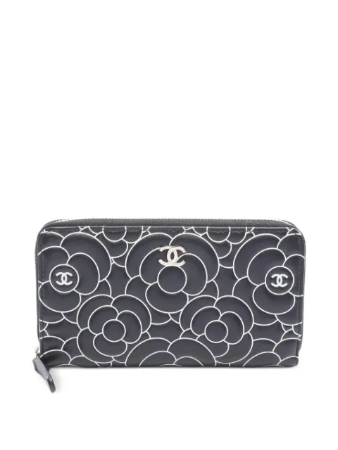 CHANEL Pre-Owned 2016-2017 large Camellia zip-around wallet