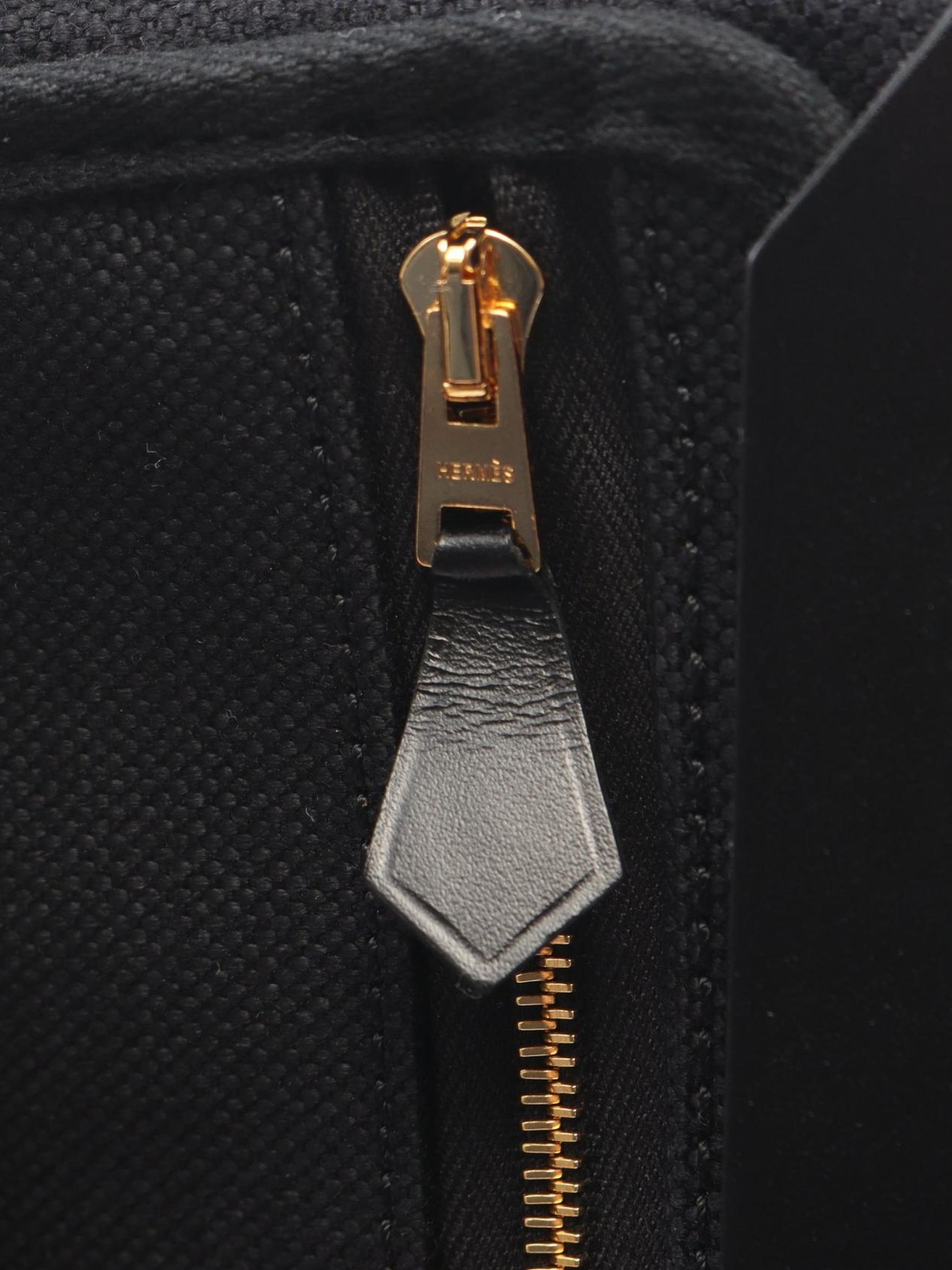 2026 Airbag mini Zip shoulder bag — Image 5