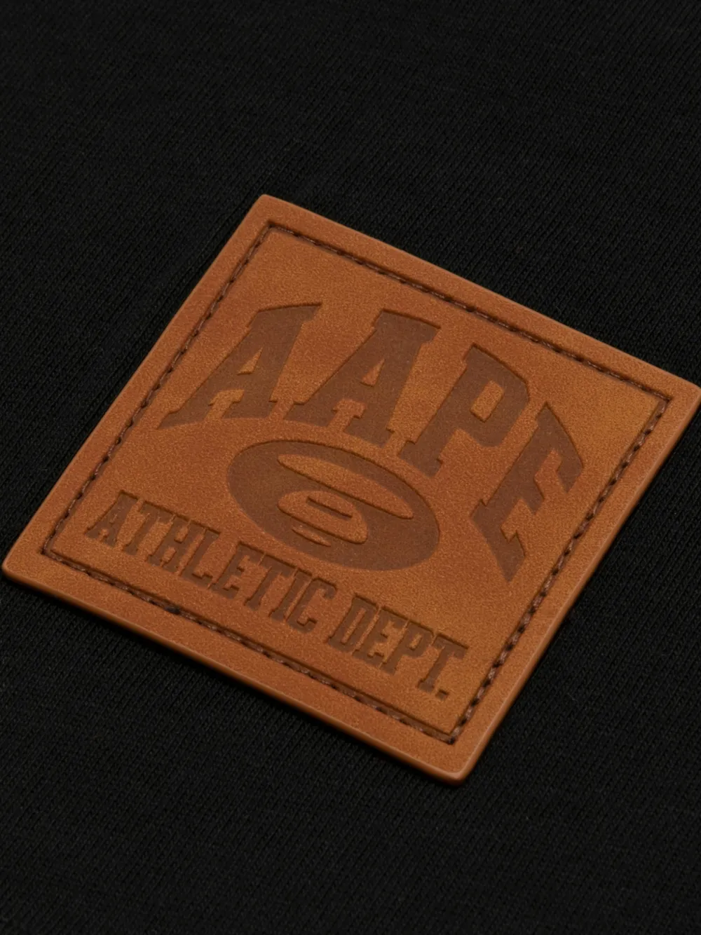 AAPE BY *A BATHING APE T-shirt met Moonface-print en logo-patch Zwart