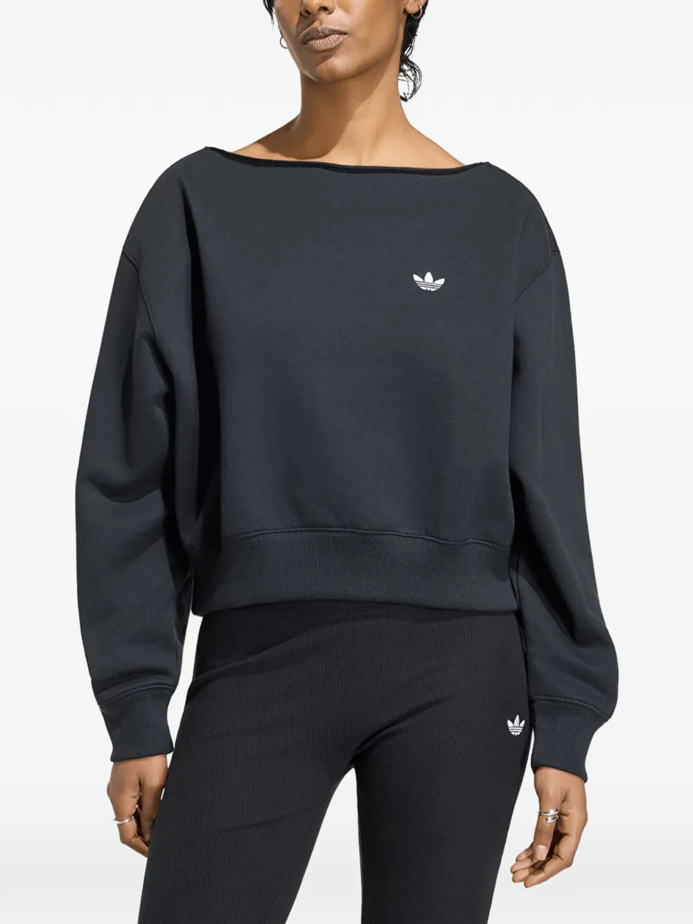 adidas Essentials fleece boat-neck sweatshirt Zwart