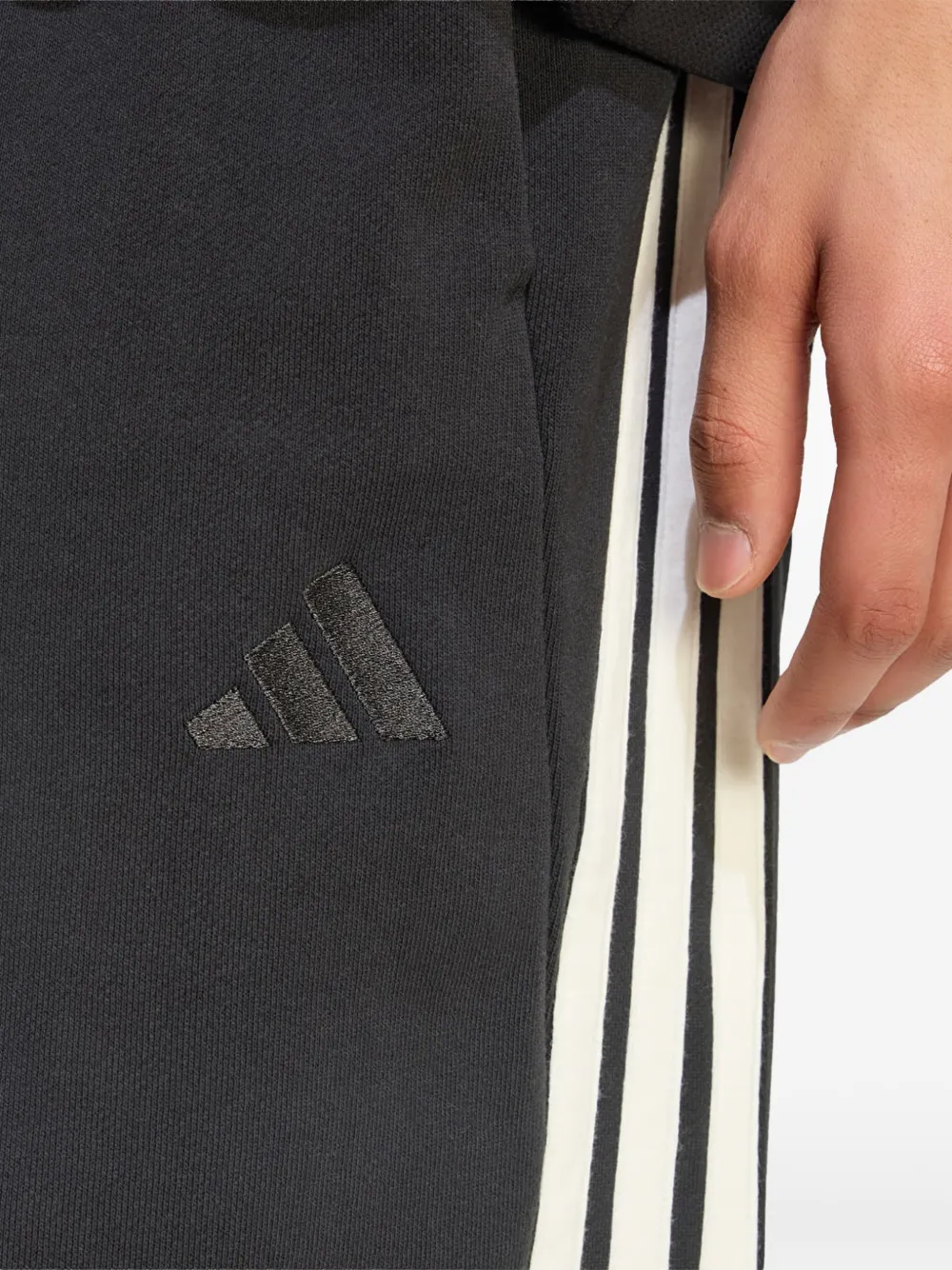 adidas Kit 3-stripes regular cuffed pants Zwart