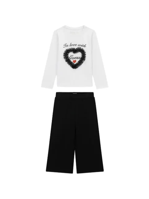 guess kids set de camiseta y pantalones con ribete de volantes y motivo de corazón