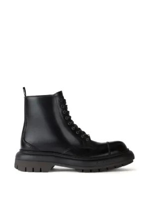 Balenciaga Strike レースアップブーツ | ブラック | FARFETCH JP
