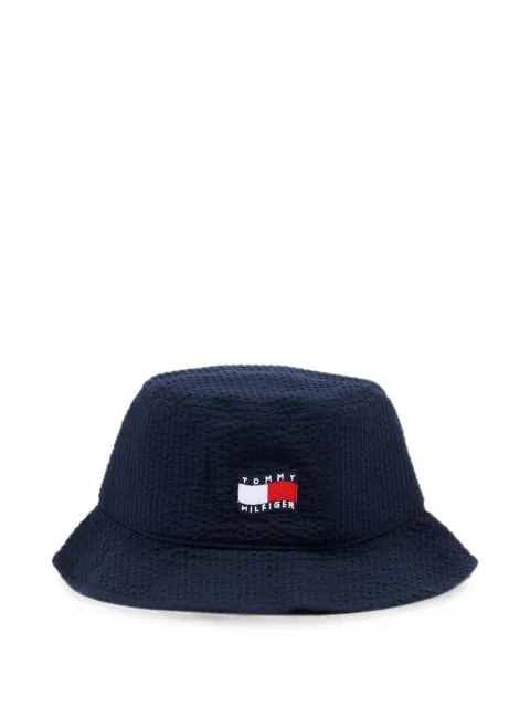 Tommy Hilfiger Junior wavy logo-patch seersucker bucket hat