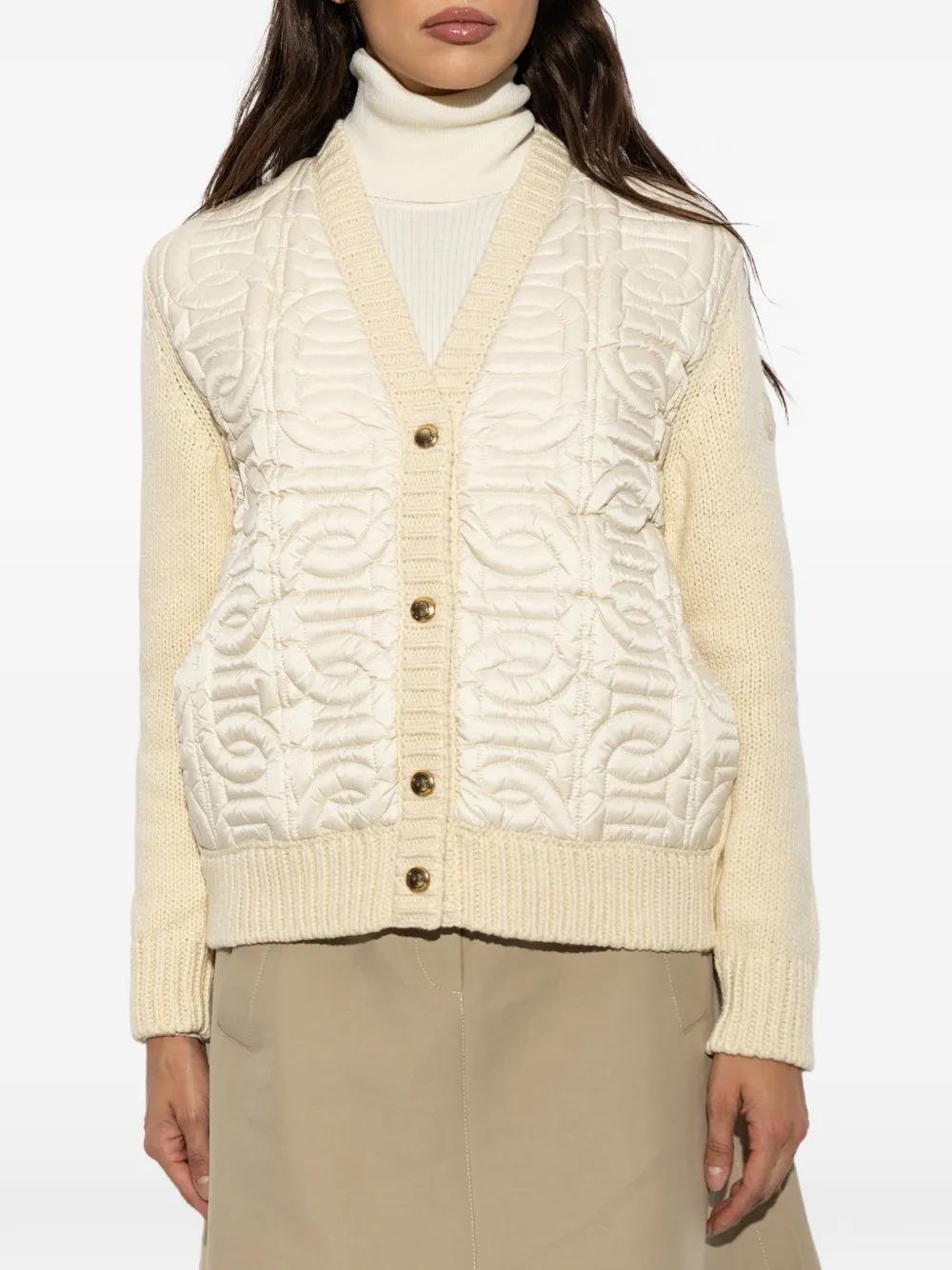 Moncler Gewatteerd vest met V-hals en ketting Beige