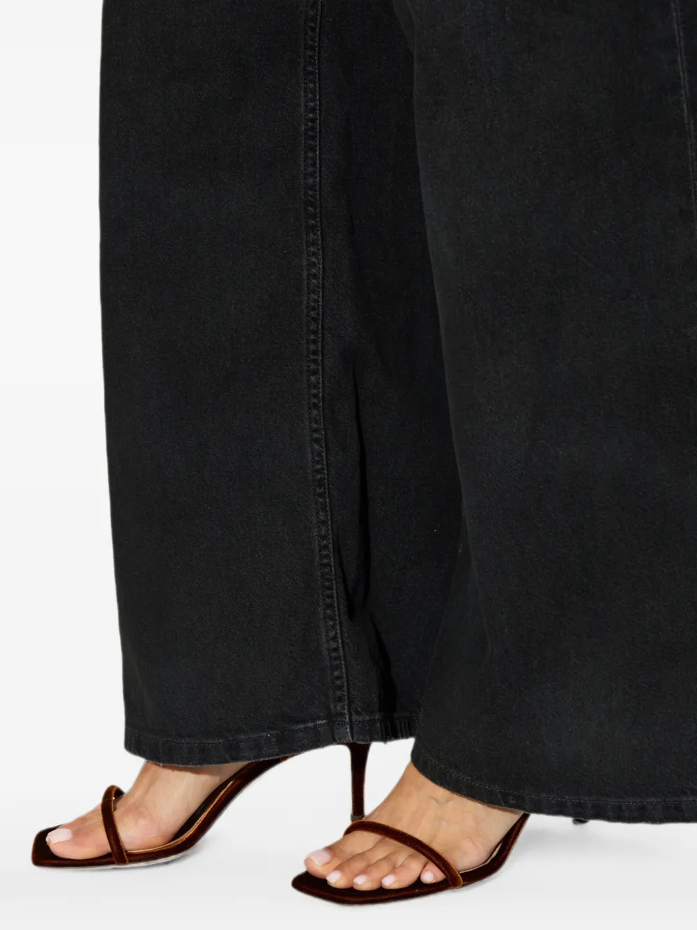 Gianvito Rossi velvet-finish square-toe sandals Bruin