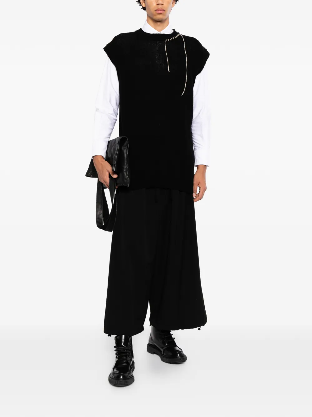 Yohji Yamamoto Mouwloze top met contrasterende stiksels Zwart